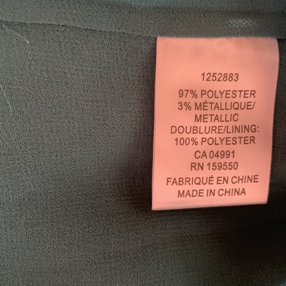 NWOT Modern Leaf Patterned Blouse - Picture 8 of 8